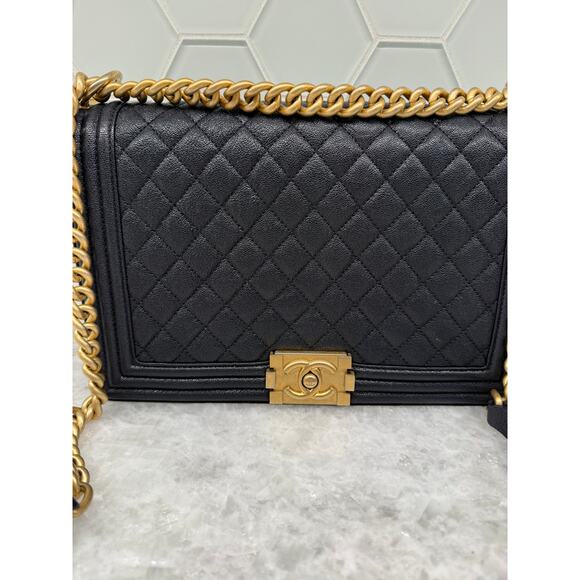 AUTHENTIC Chanel Boy Bag.- Navy Quilted Large - Picture 2 of 13